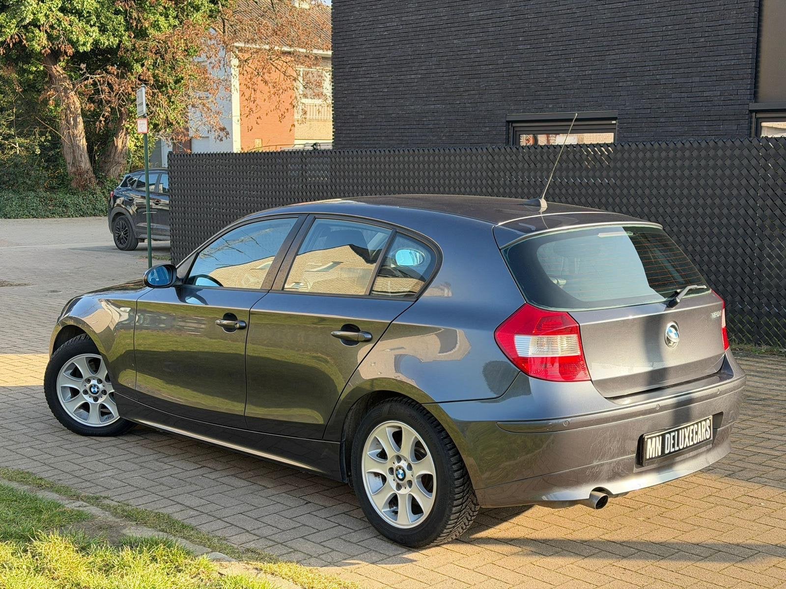 BMW 120 2.0 Benzine – 150 pk – Handgeschakeld, Auto's, 4 deurs, 4 cilinders, Leder, Bedrijf