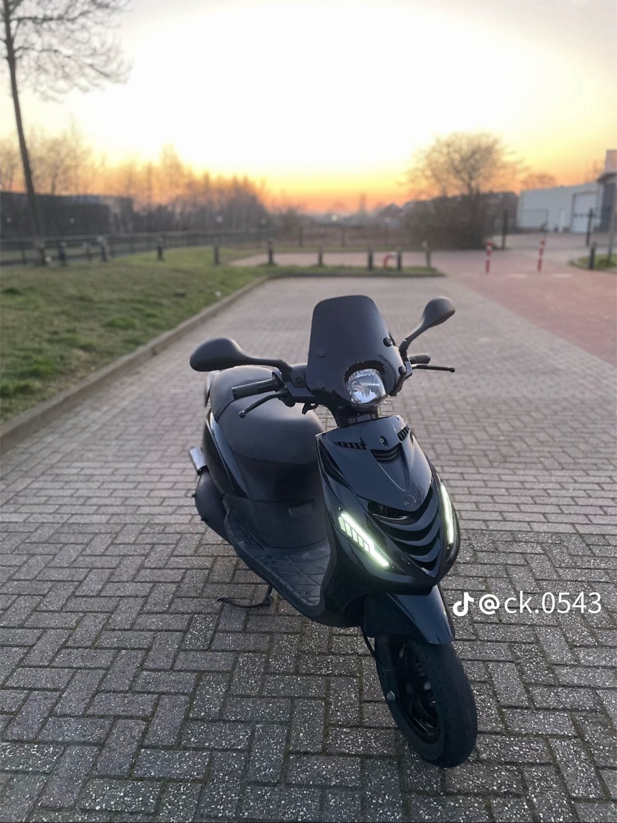 Zip 4t gezocht, Vélos & Vélomoteurs, Scooters | Piaggio, Enlèvement, Comme neuf, Zip
