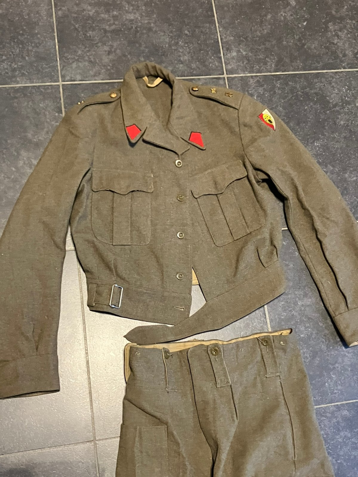Uniforme de l'armée belge, Collections, Enlèvement ou Envoi, Armée de terre, Vêtements ou Chaussures