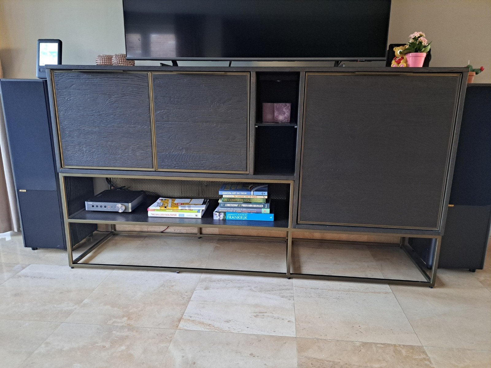 Donkerbruine kast Henders & Hazel 160 x 42 x 88, Ophalen