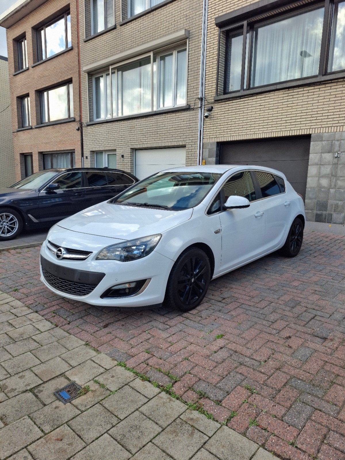 OPEL ASTRA 1.4 EXCLUSIVE | BENZINE | FLEXFIX | NAVI | AIRCO, Auto's, Voorwielaandrijving, Euro 5, https://public.car-pass.be/vhr/c61b870c-1fc4-4122-8472-b1e5d7070921