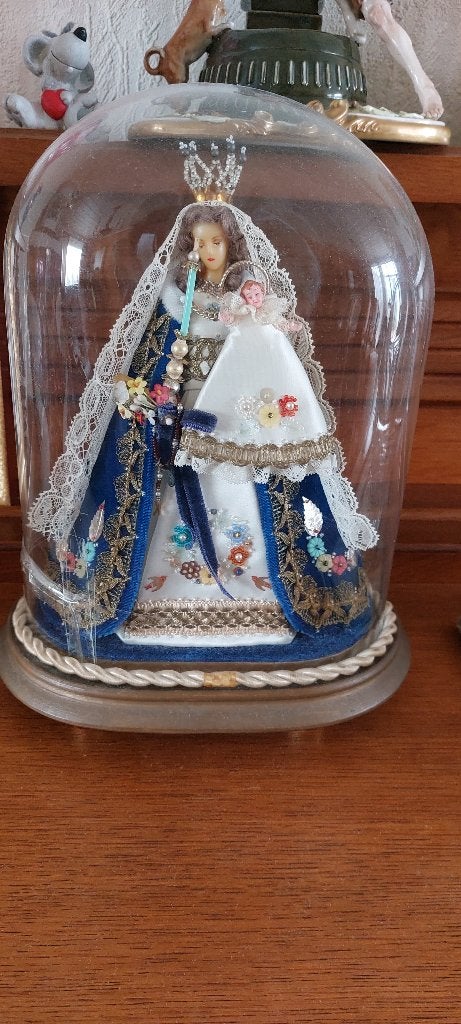 Mariabeeld met Jesus, Ophalen
