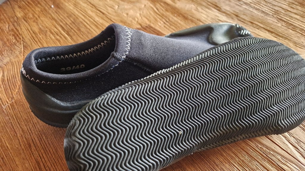 Waterschoenen, Sports nautiques & Bateaux, Enlèvement ou Envoi, Comme neuf, Chaussures de voile ou de surf