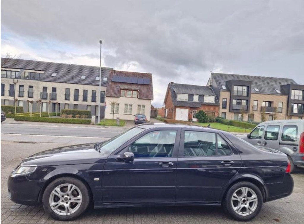 Saab 9-5 — 2.0 Diesel automatique Bj 2007 145000 km, Autos, 110 kW, Entreprise, 700 kg, https://public.car-pass.be/vhr/ae0b0a1d-d3fc-4775-8443-6a1155b5711e