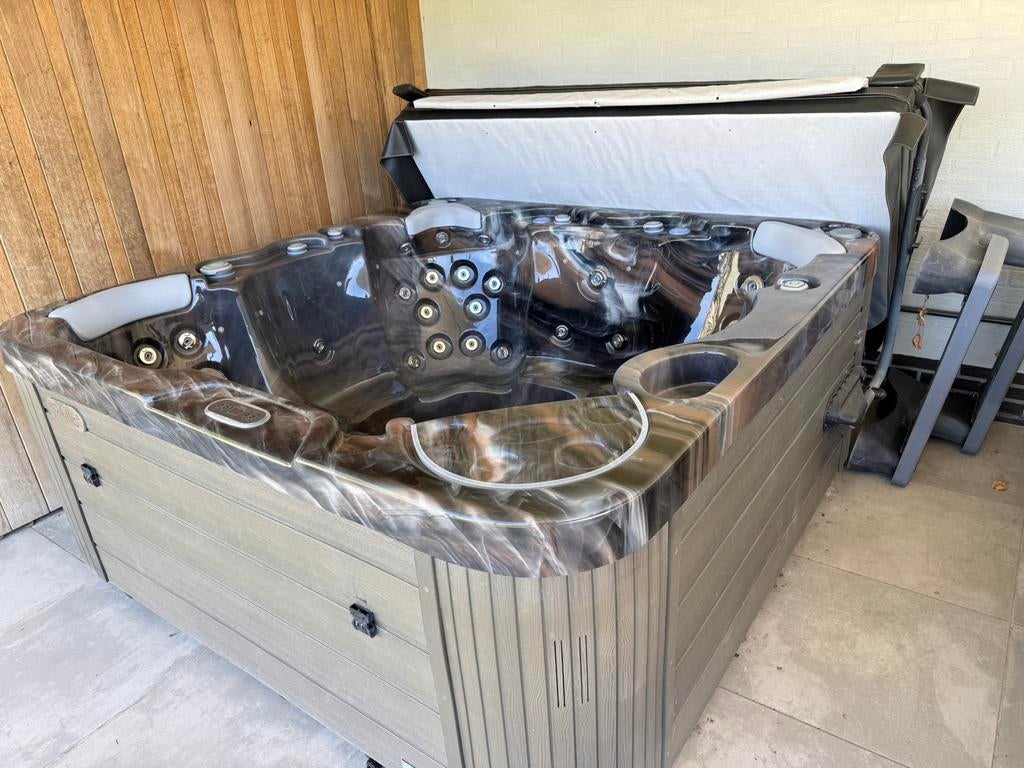 Jacuzzi Wellis Jupiter, Tuin en Terras, Zwembad-toebehoren, Zo goed als nieuw, Ophalen