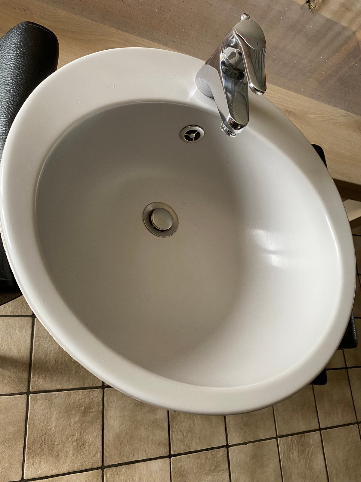 Deux. Lavabos complet avec robinet. En très bon état., Ophalen, Zo goed als nieuw