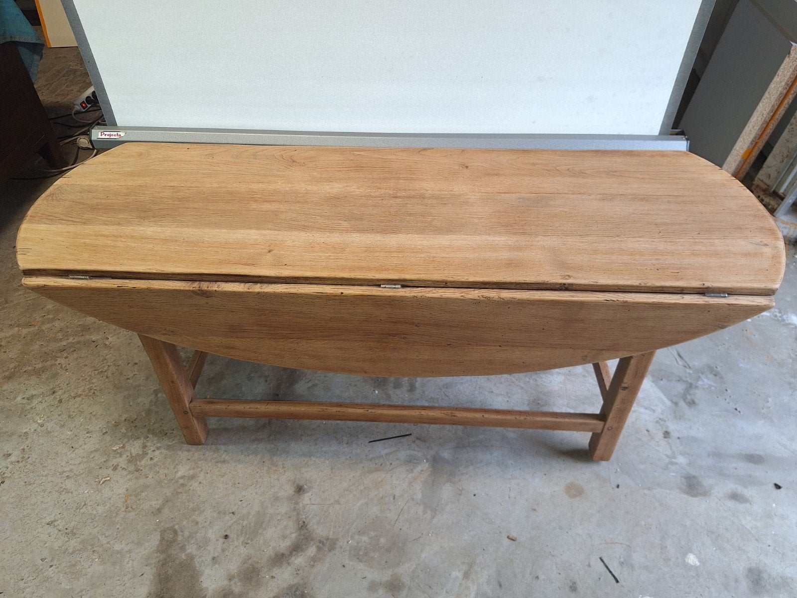 hangoor tafel, Ophalen
