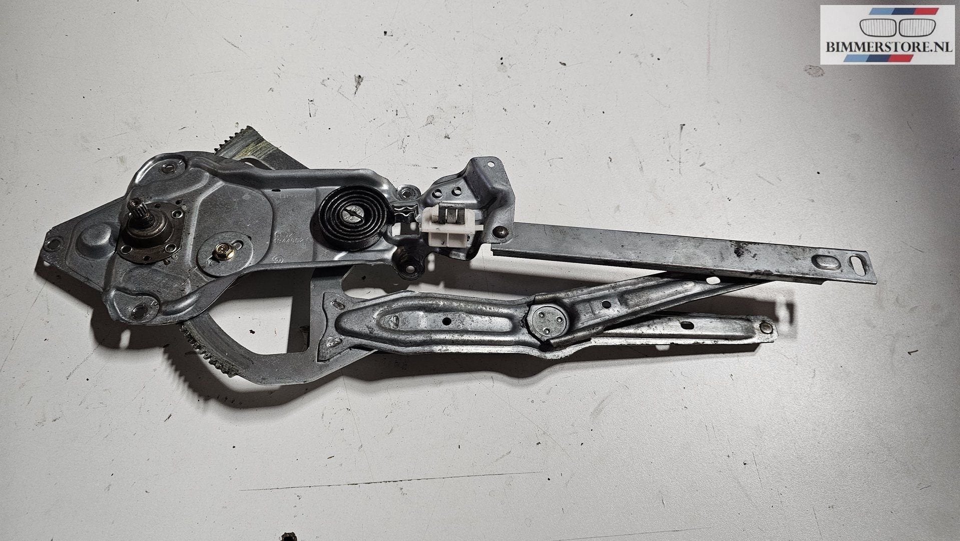 Raammechaniek rechtsvoor hand BMW 5-serie E34 51321944062 19, -, Utilisé, -, Enlèvement ou Envoi