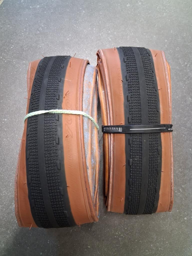 Gravelbanden Pirelli, Doe-het-zelf en Bouw, Buizen en Afvoer, Ophalen
