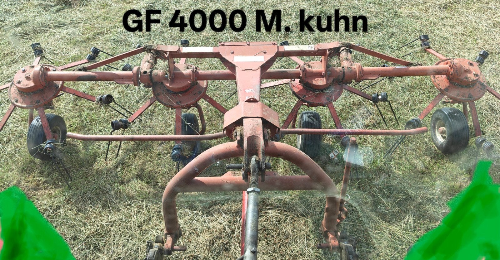 kuhn schudder 4 m en tractor materiaal zie foto's, Opfok, 2 of 3 paarden of pony's