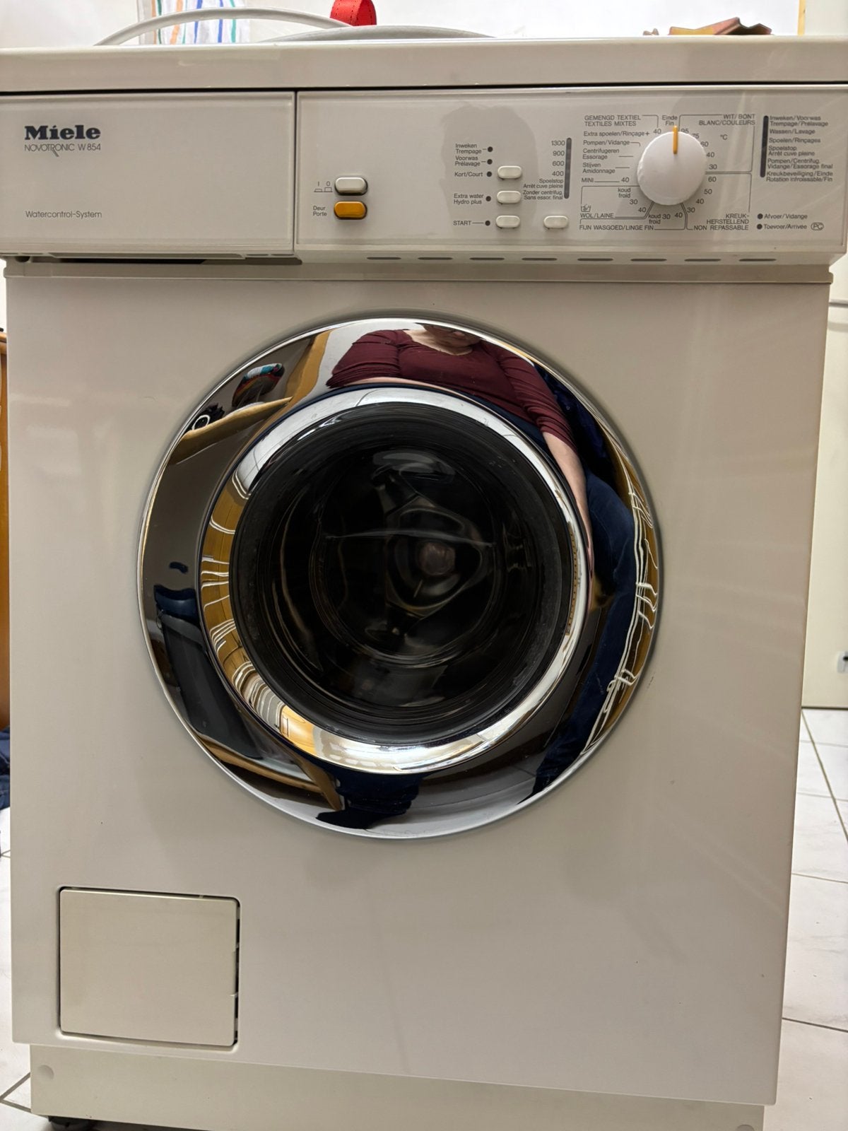 Goed onderhouden en propere, functionerende Miele wasmachine, Elektronische apparatuur, Ophalen, 1200 tot 1600 toeren, Gebruikt