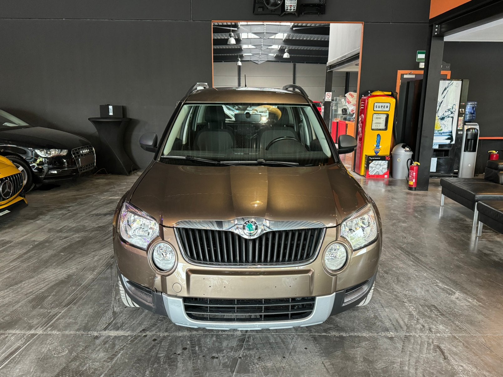 SKODA YETI, Auto's, Skoda, Euro 5, 4 cilinders, Bedrijf, 5 zetels