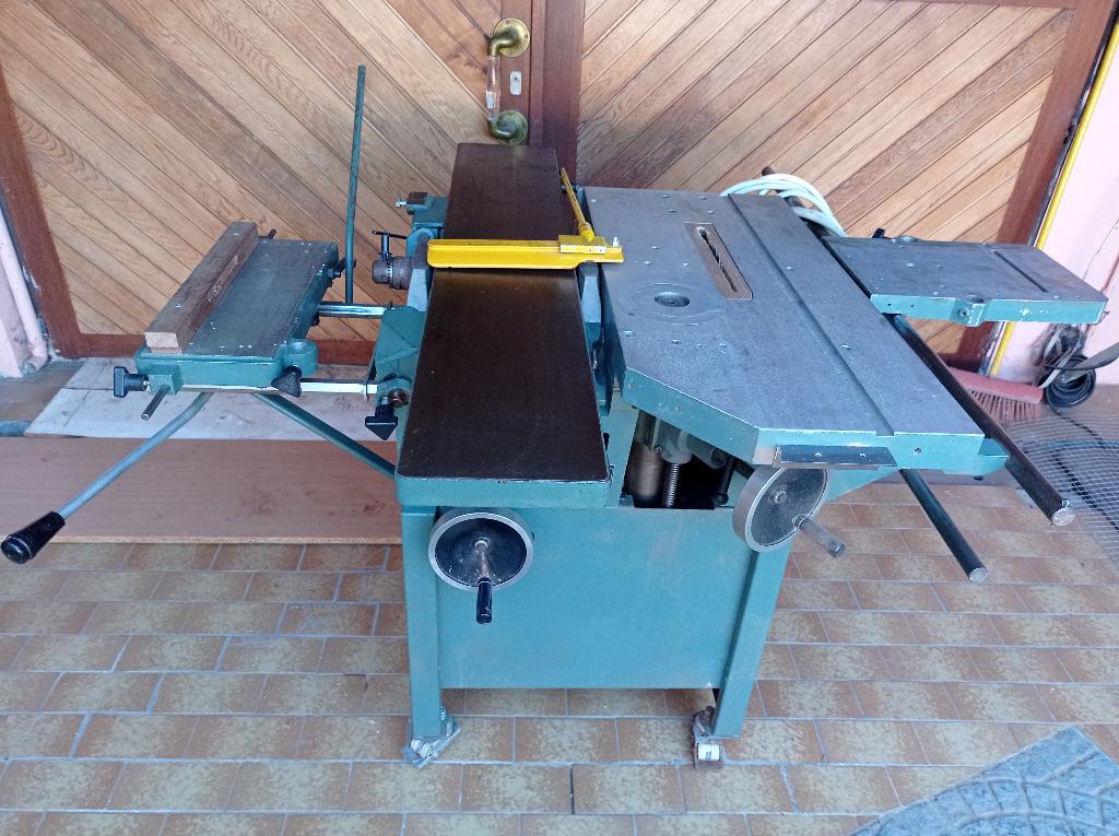Houtcombinè, Bricolage & Construction, Enlèvement