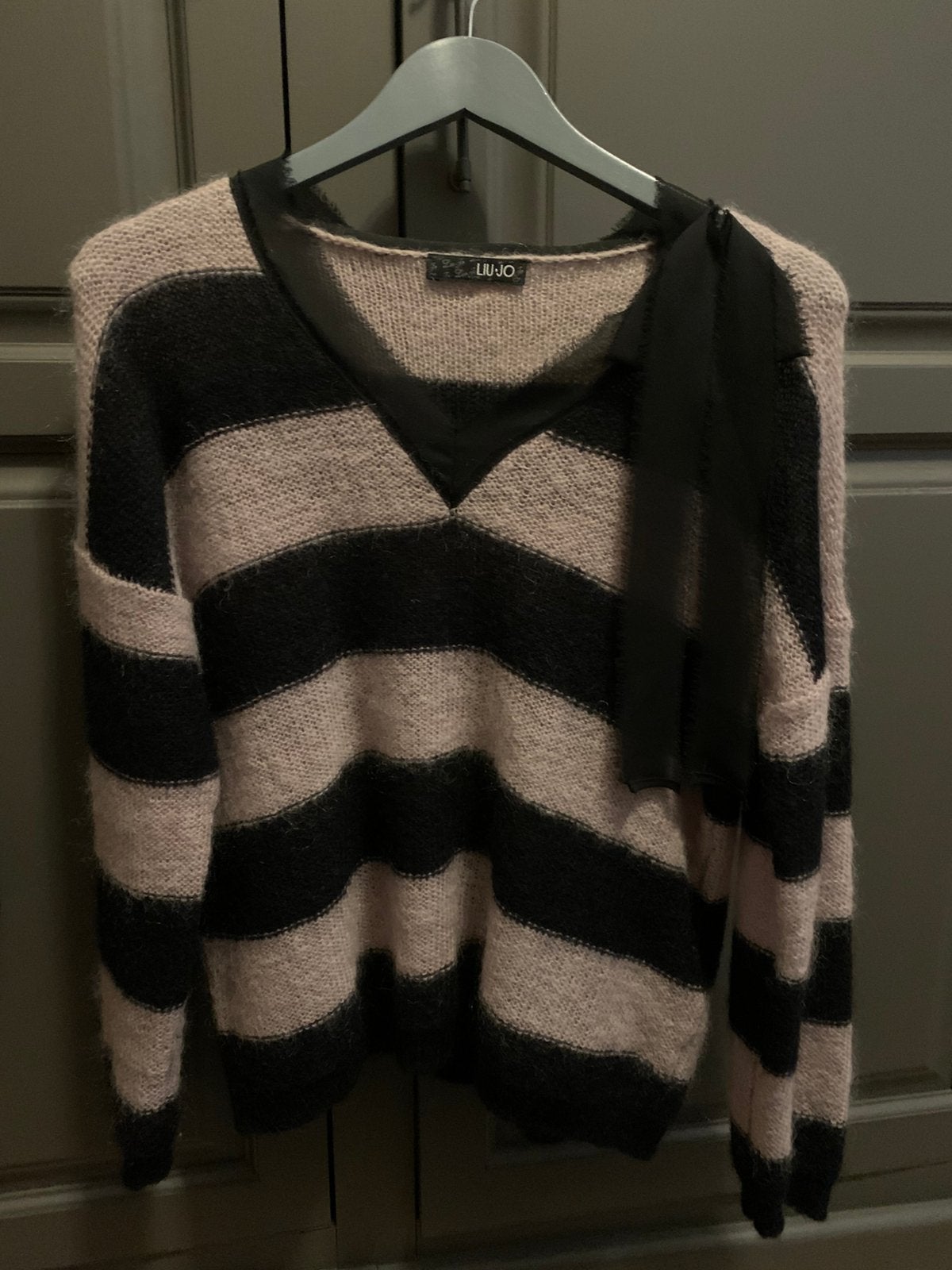 Petit pull Liu Jo mt (IT 42) en rose clair, Enlèvement ou Envoi, Neuf, Taille 36 (S), Autres couleurs