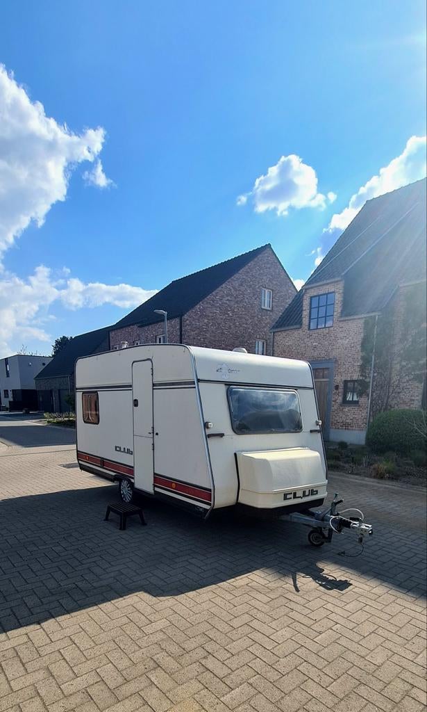 Burstner Club caravan mtm 750kg, Caravans en Kamperen, Caravans, Standaardzit, Particulier, Bürstner, Dwarsbed