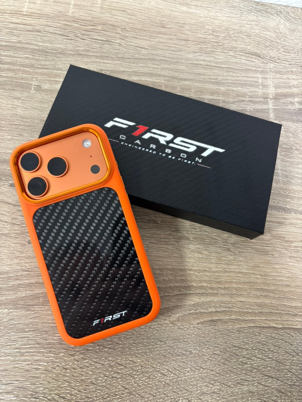 iPhone 17 Pro / Pro Max hoesje oranje / woven carbon, IPhone 16 Pro, Rondom bescherming, Oranje, Frontje of Cover