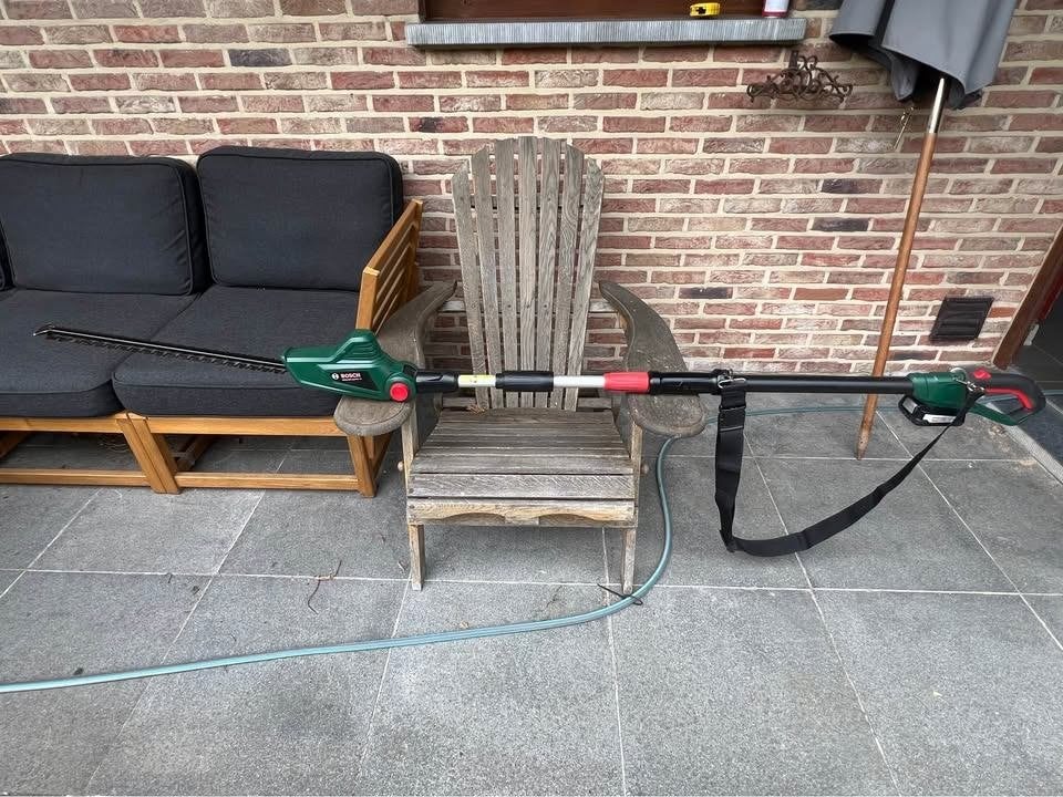 Taille-haie Bosch sur acier - Excellent état, Jardin & Terrasse, Enlèvement, Comme neuf, Batterie, Bosch