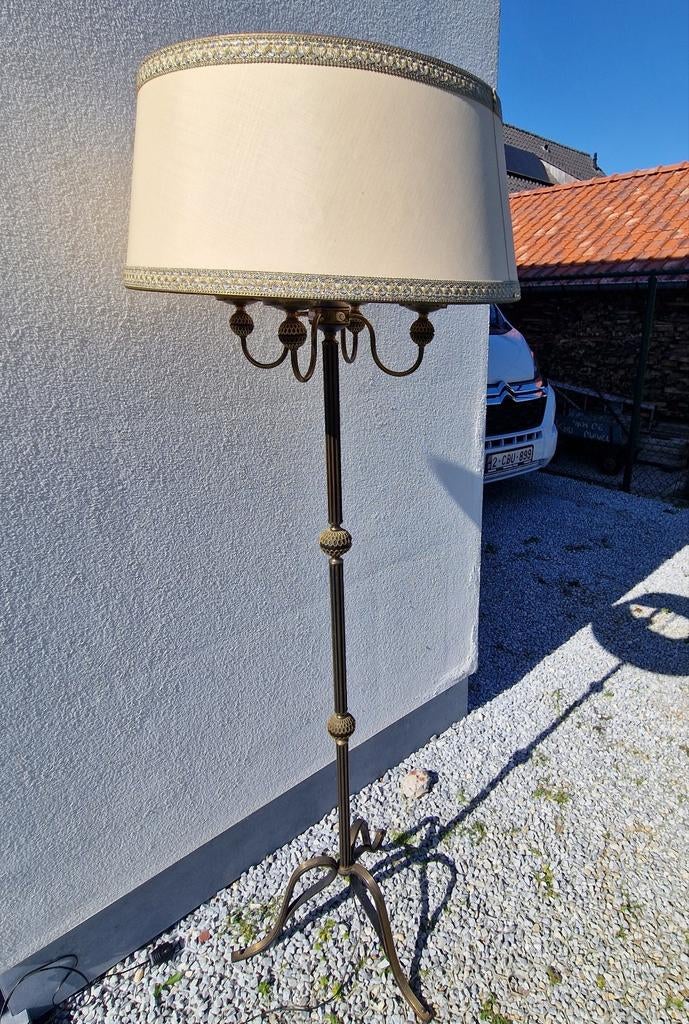 Tripod koperen staanlamp , fantastische antiek afwerking, Ophalen of Verzenden