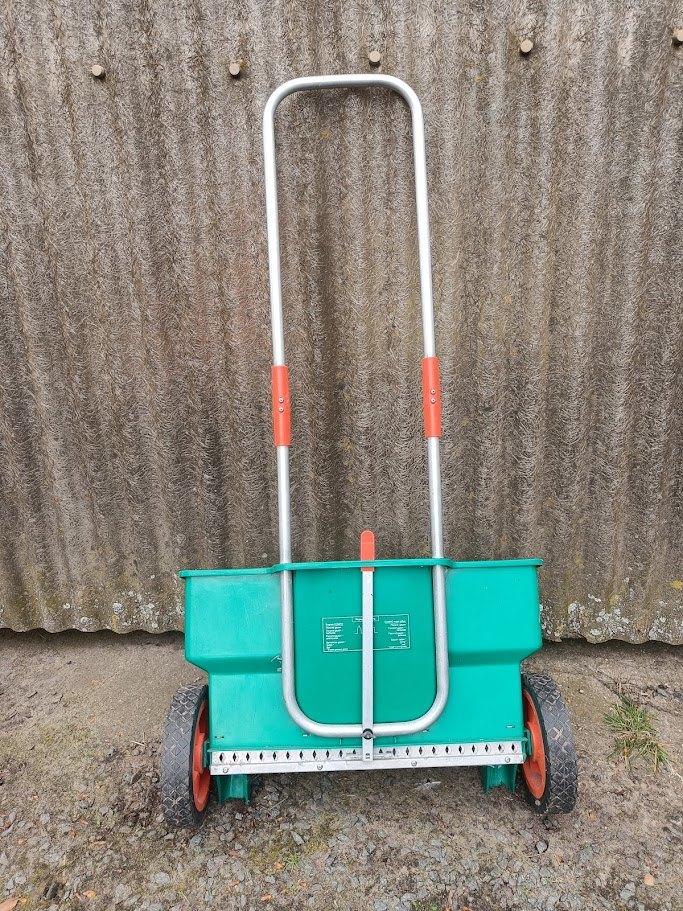 Strooiwagen zo goed als nieuw, merk Compo, Ophalen, Zo goed als nieuw, Overige soorten