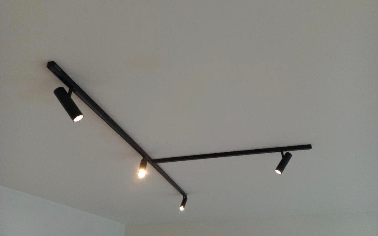 Éclairage sur rail moderne à tube zippé noir 230 V de SG Fix, Maison & Meubles, Enlèvement ou Envoi, Moderne, Comme neuf, Plafonnier