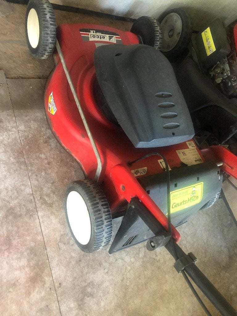 Elektrische grasmachine EFCO, Ophalen, Gebruikt, Elektrische grasmaaier, Opvangbak