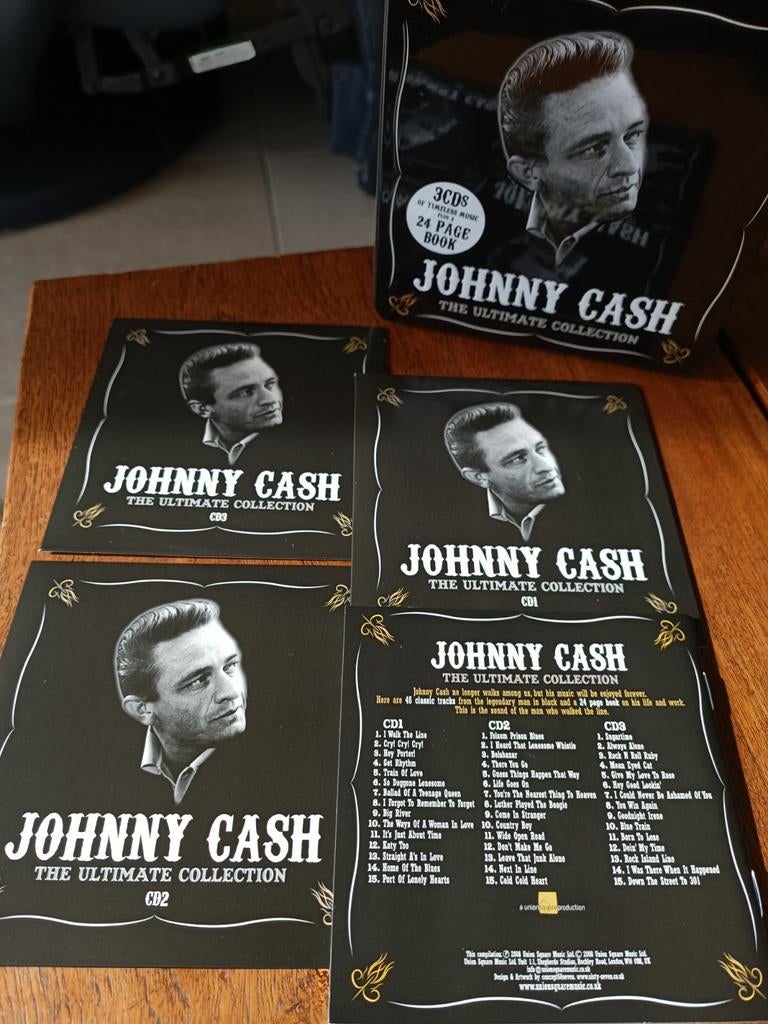 CD-box van Johnny Cash,3CD's met boekje in metalen box, Ophalen, Zo goed als nieuw, Country en Western, Boxset