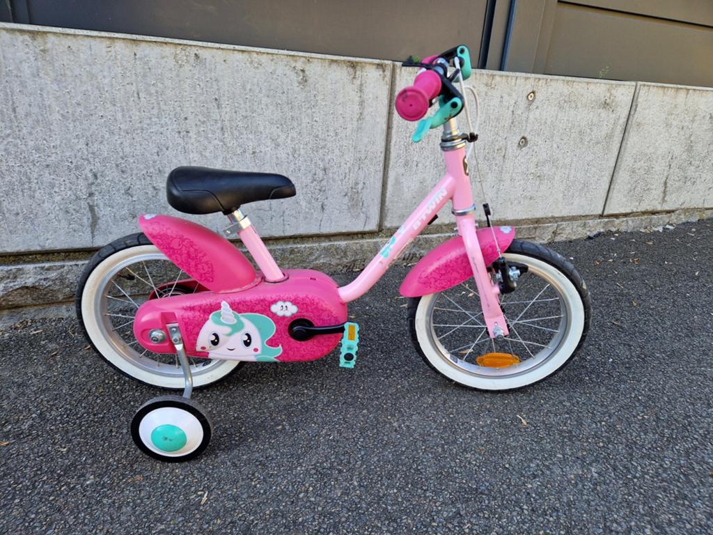 B'twin 14 inch fiets, Fietsen en Brommers, Fietsen | Kinderfietsjes, Ophalen of Verzenden, Zijwieltjes