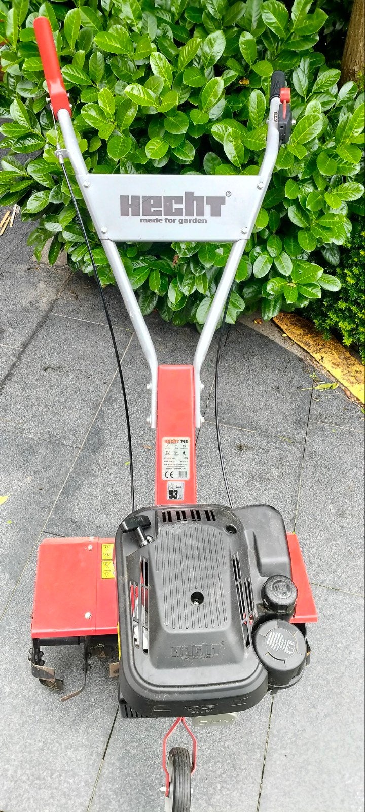 HECHT 746 benzine tuinfrees – goede staat