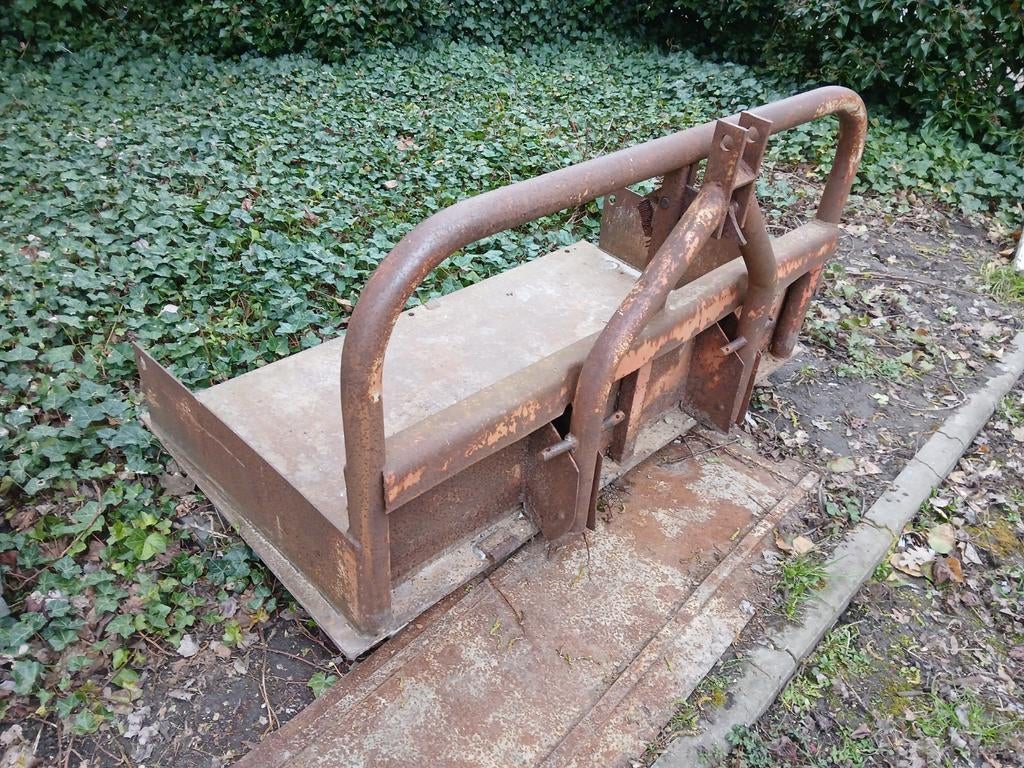 Grondbak / transportbak, Ophalen