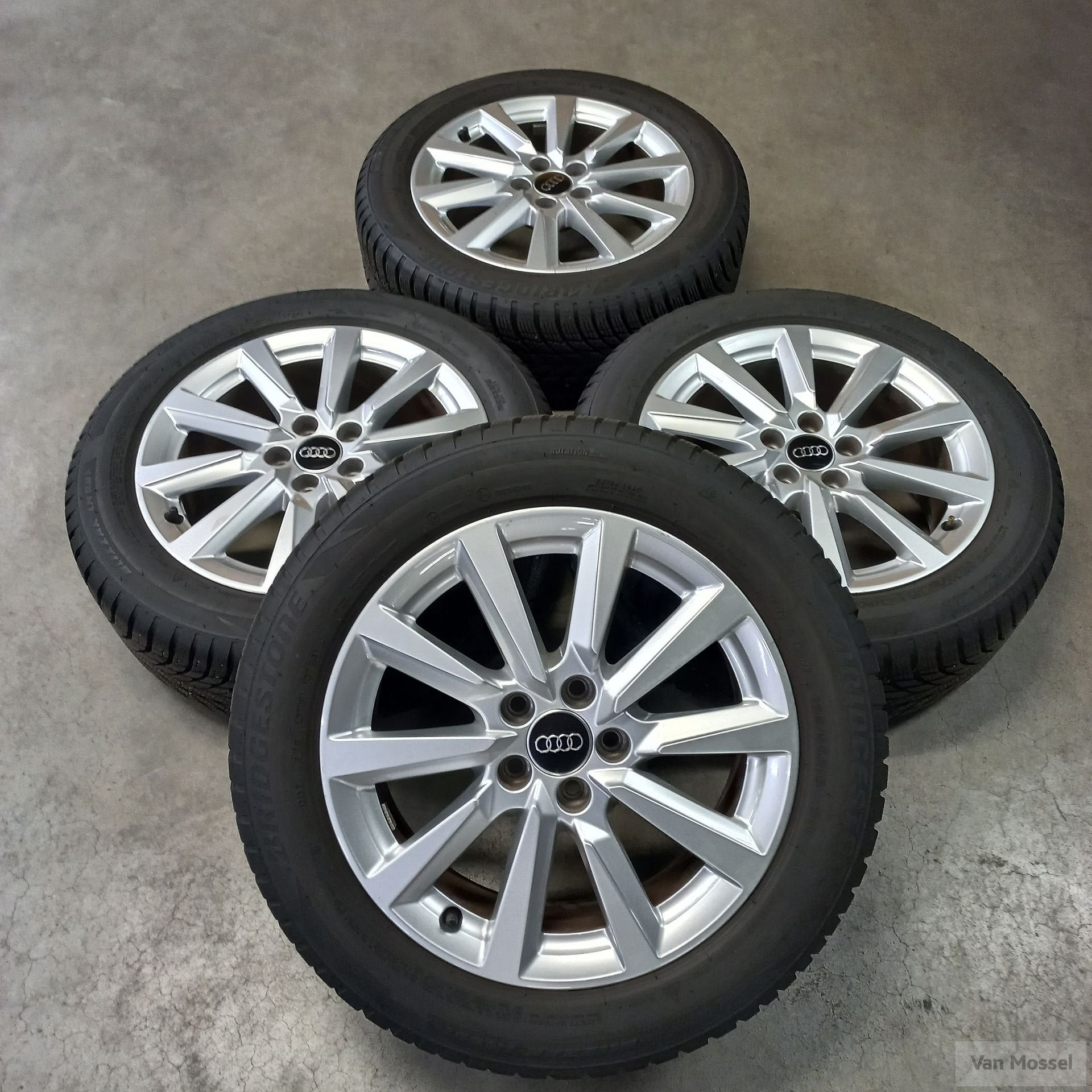 Audi A1 Bridgestone Blizzak Lm001 195/55/R16 91V, Auto-onderdelen, Gebruikt, -, Banden en Velgen, 195 mm