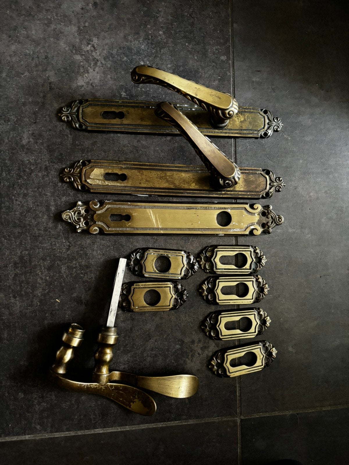 Ensemble poignees et caches laiton, Enlèvement, Utilisé, Autres types