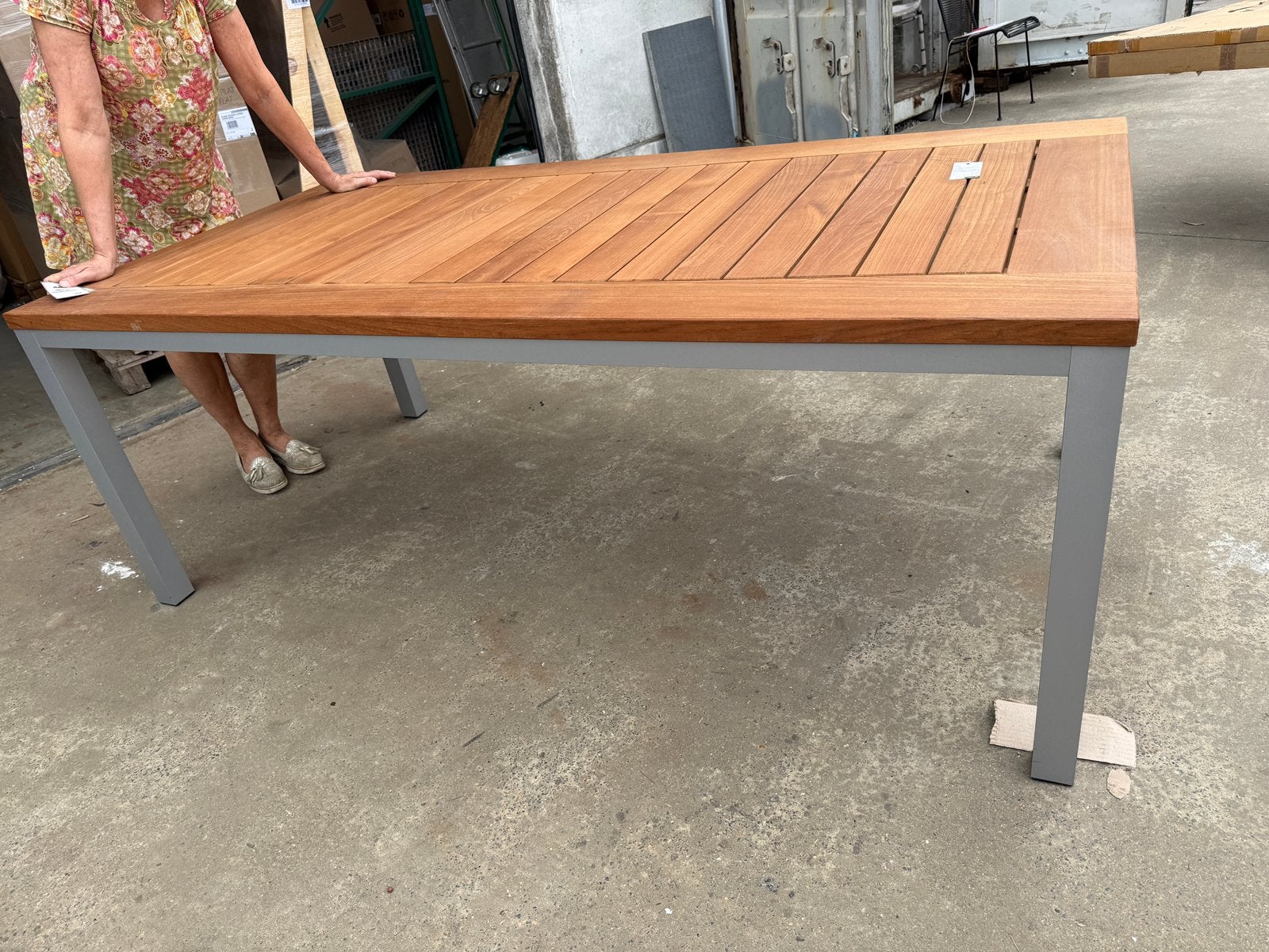 Tuintafel in teak met alu onderstel van Manutti, Ophalen of Verzenden, Zo goed als nieuw, Aluminium