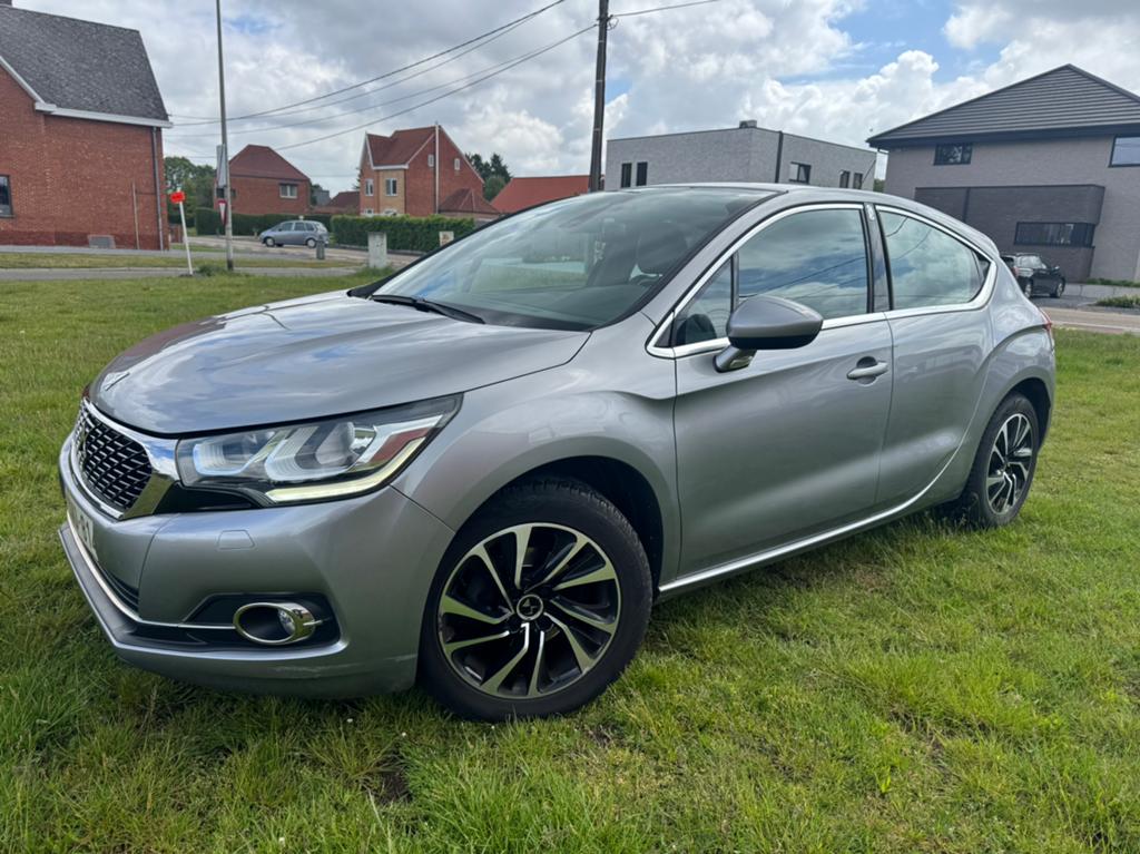 Citroen DS4 1.2 benzine Gekeurd Voor Verkoop, Autos, Citroën, Argent ou Gris, Achat, Euro 6, Boîte manuelle