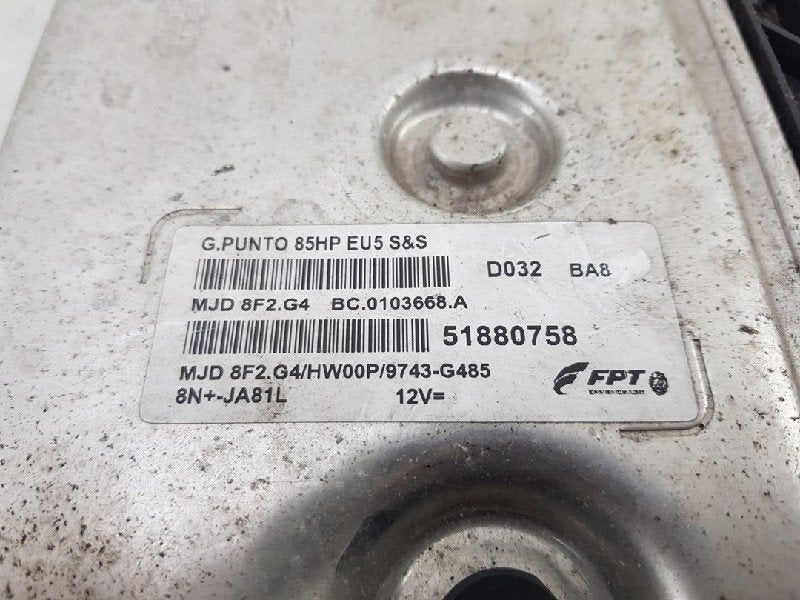 CALCULATEUR MOTEUR ECU Fiat Punto Evo (199) (|51880758|), Autos : Pièces & Accessoires, FCA Germany GmbH, IPC D1-09 Bahnhofsplatz
65423  Rüsselsheim am Main, DE