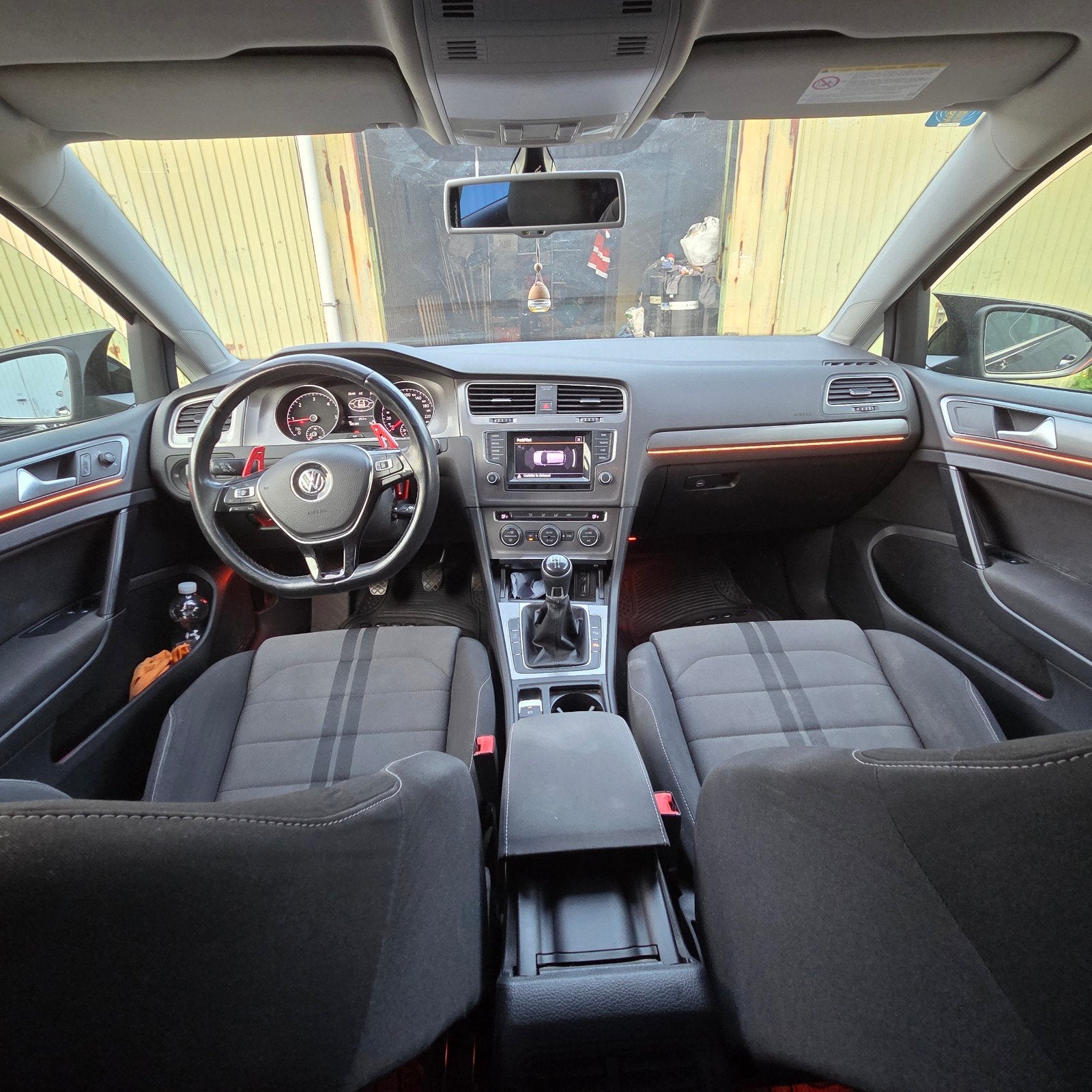Hallo,

Ik verkoop mijn Volkswagen Golf 7 1.6 TDI uit 2015 m, Auto's, Particulier, Te koop