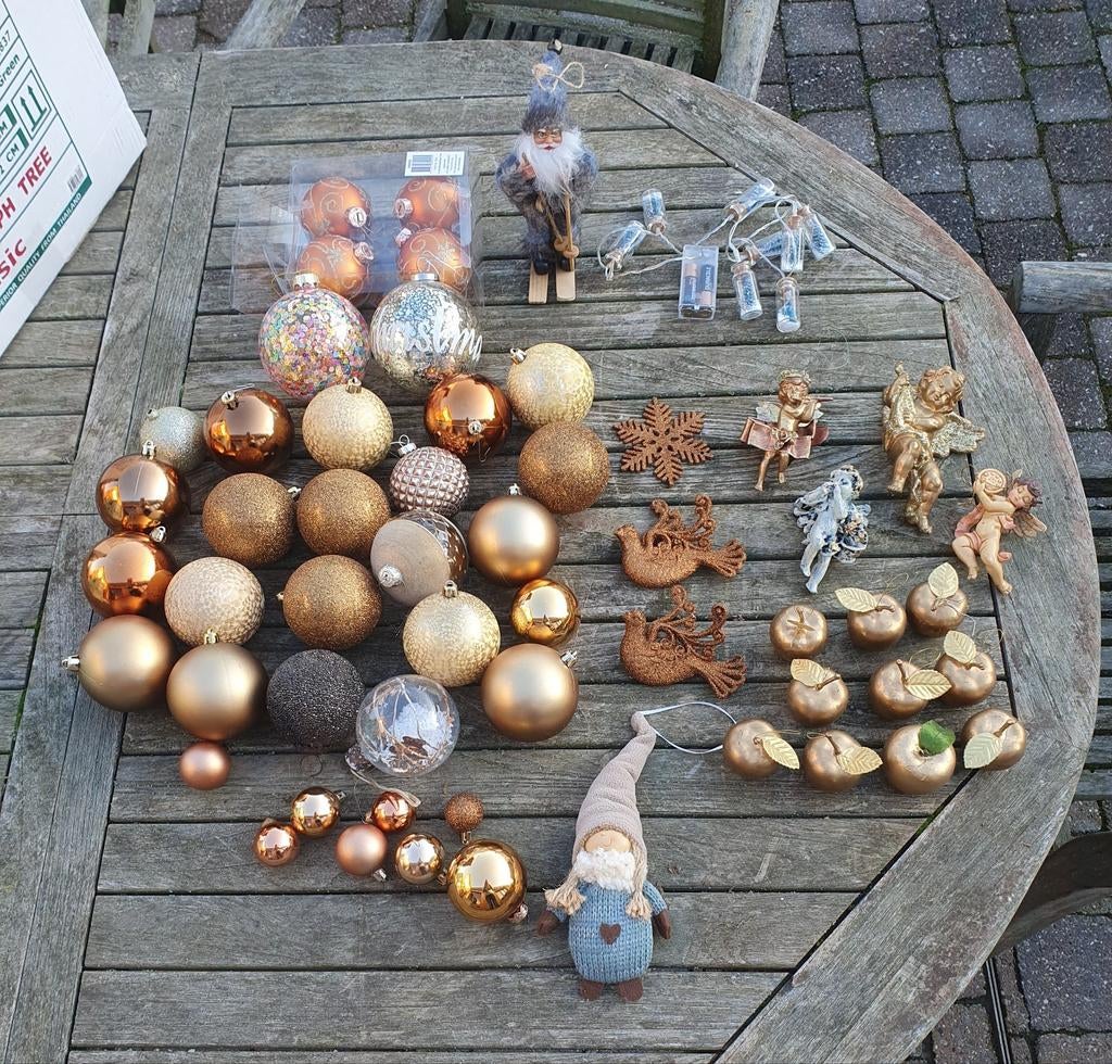 Kerstdecoratie, Ophalen