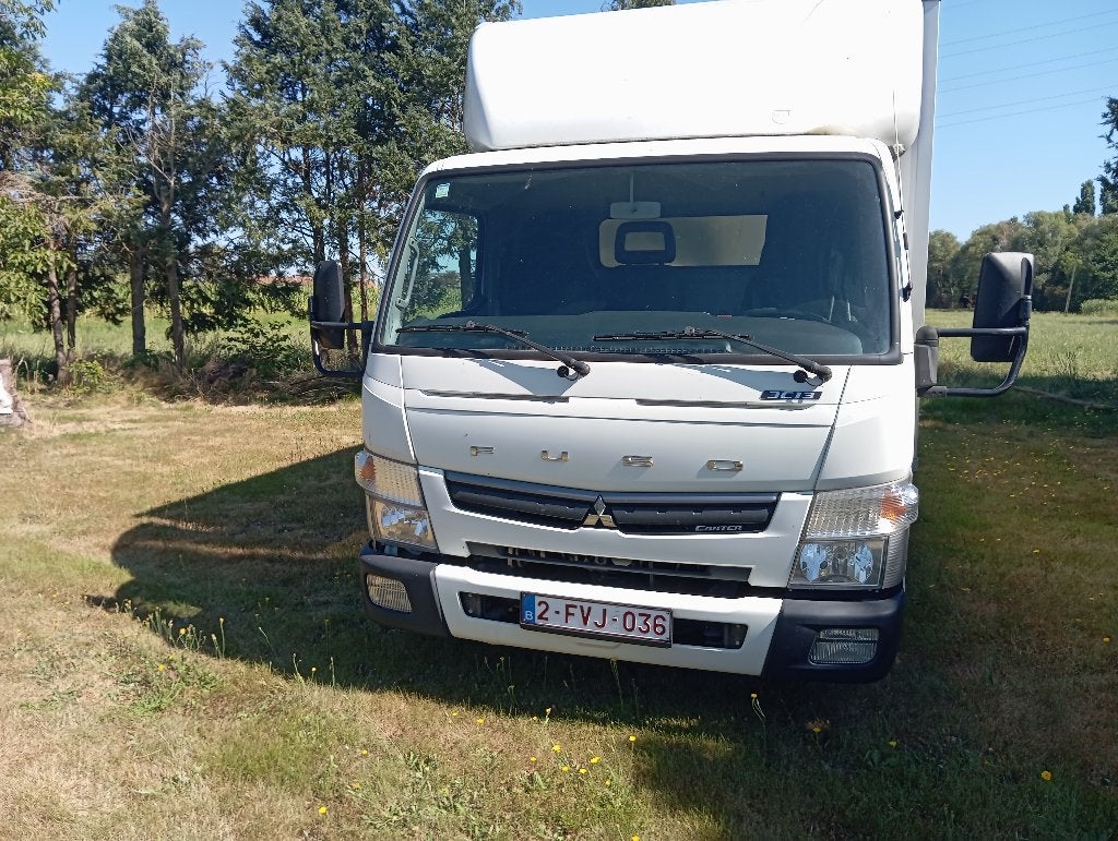 Mitsubishi Canter Fuso 3.0 L ( 1 ste eig Slechts 100000 km ), Autos, Camionnettes & Utilitaires, Achat, 3 places, Noir, 96 kW