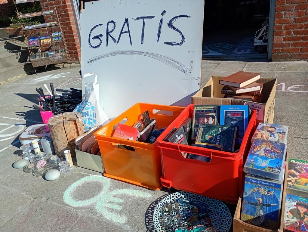 Gratis op te halen! Wordt voortdurend aangevuld. Diest, Ophalen
