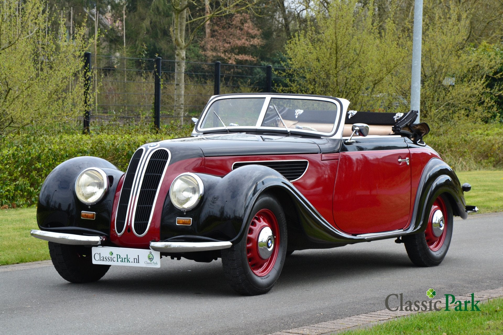 BMW 3 Serie 327 Sportkabriolett (bj 1949), Auto's, 41 kW, 1971 cc, Zwart, Leder