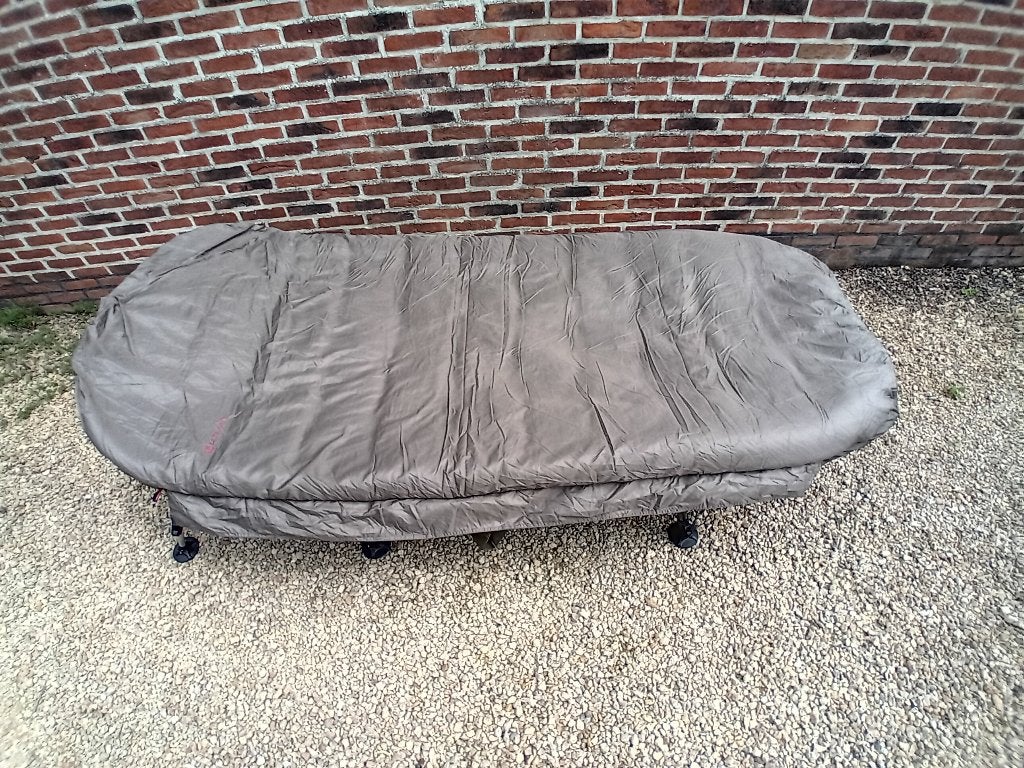 Bedchair en slaapzak, Ophalen, Zo goed als nieuw