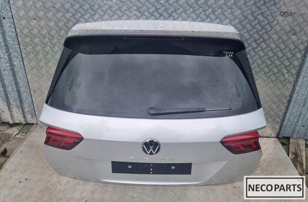 VW TIGUAN LIFT R-LINE 5NA 2021 R ACHTERKLEP LA7W LEVERBAAR!, Autos : Pièces & Accessoires, Carrosserie & Tôlerie, Garde-boue, Volkswagen