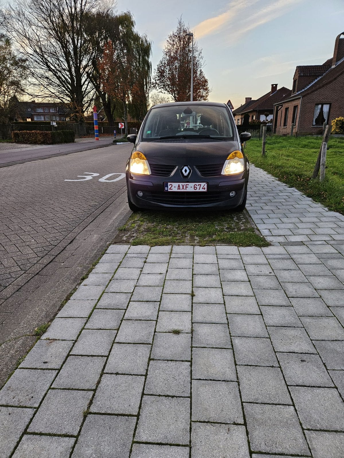 Mode Renault, Autos, Achat, Entreprise, Electronic Stability Program (ESP), 5 portes