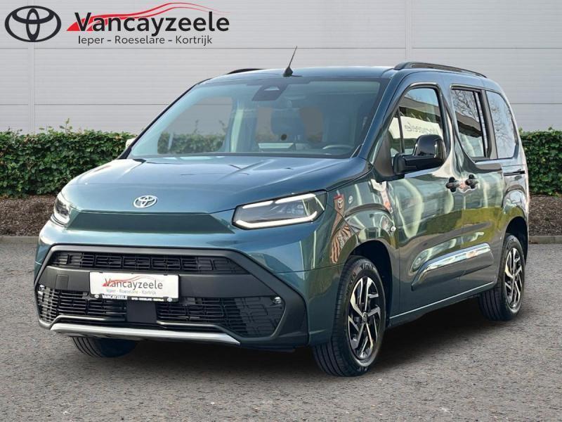 Toyota ProAce City Verso Family SWB+cam+gps+sens achter, Autos, Toyota, Euro 6, ProAce, Boîte manuelle, Noir