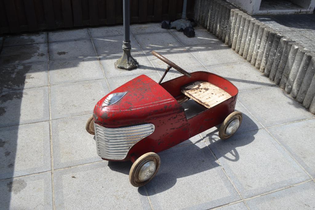 Vintage Torck plaatwerk- en trapauto, Antiek en Kunst, Antiek | Speelgoed, Ophalen