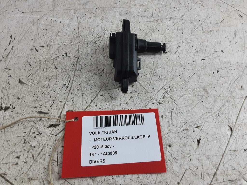 DIVERS DIVERS Volkswagen Tiguan (AD1) (8V0862159), Autos : Pièces & Accessoires, Utilisé, Volkswagen