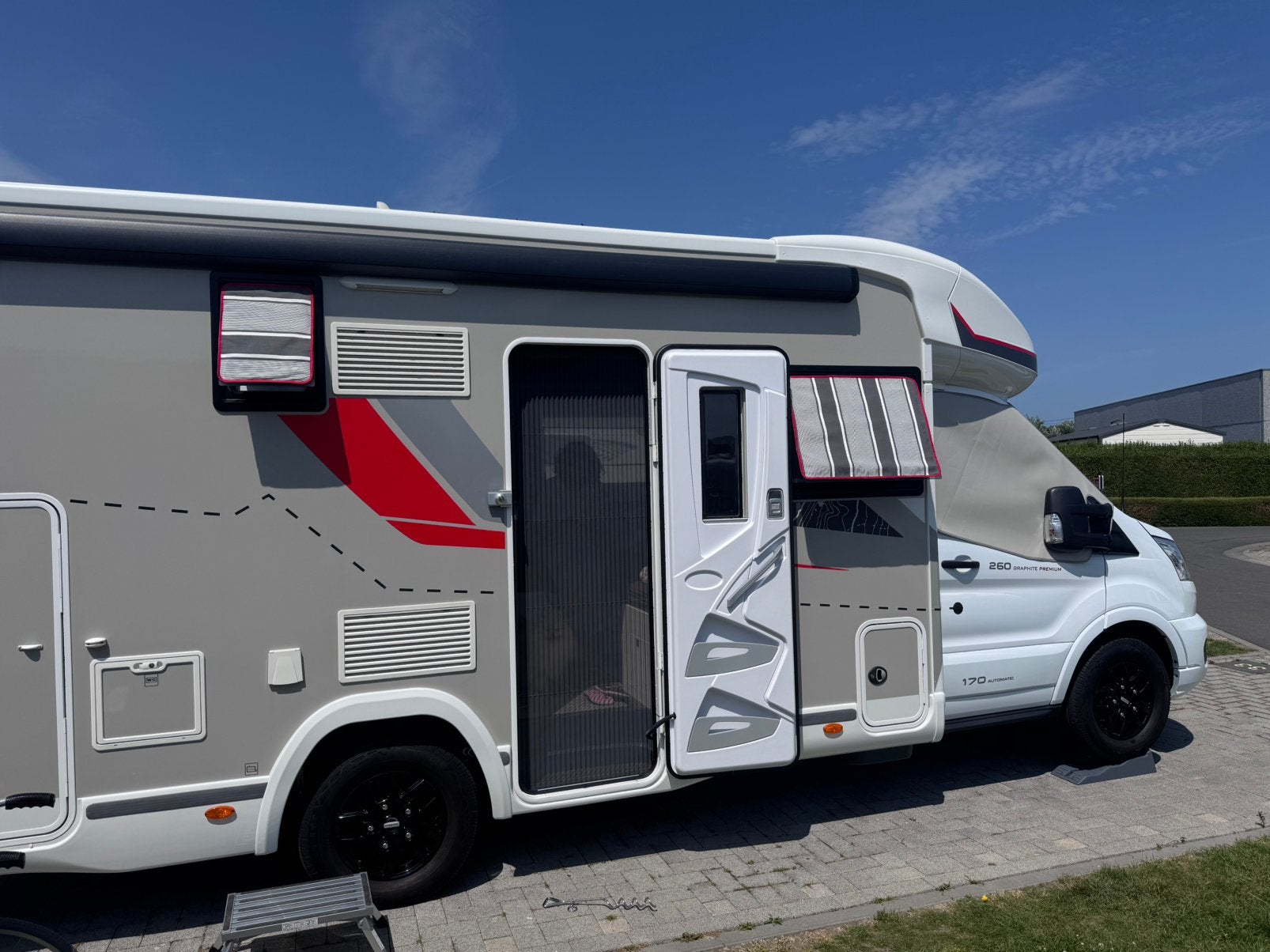 Challenger 260, Caravanes & Camping, Camping-cars, Jusqu'à 4, Réfrigérateur, 6 à 7 mètres, Toilette à cassette