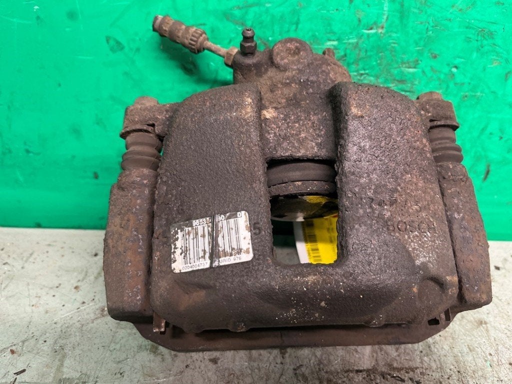 ETRIER DE FREIN AVANT DROIT Peugeot 207 SW (WE / WU), Robert Bosch AG, Utilisé, Robert-Bosch-Allee 1
74232  Abstatt, DE, Engineering@bosch.com