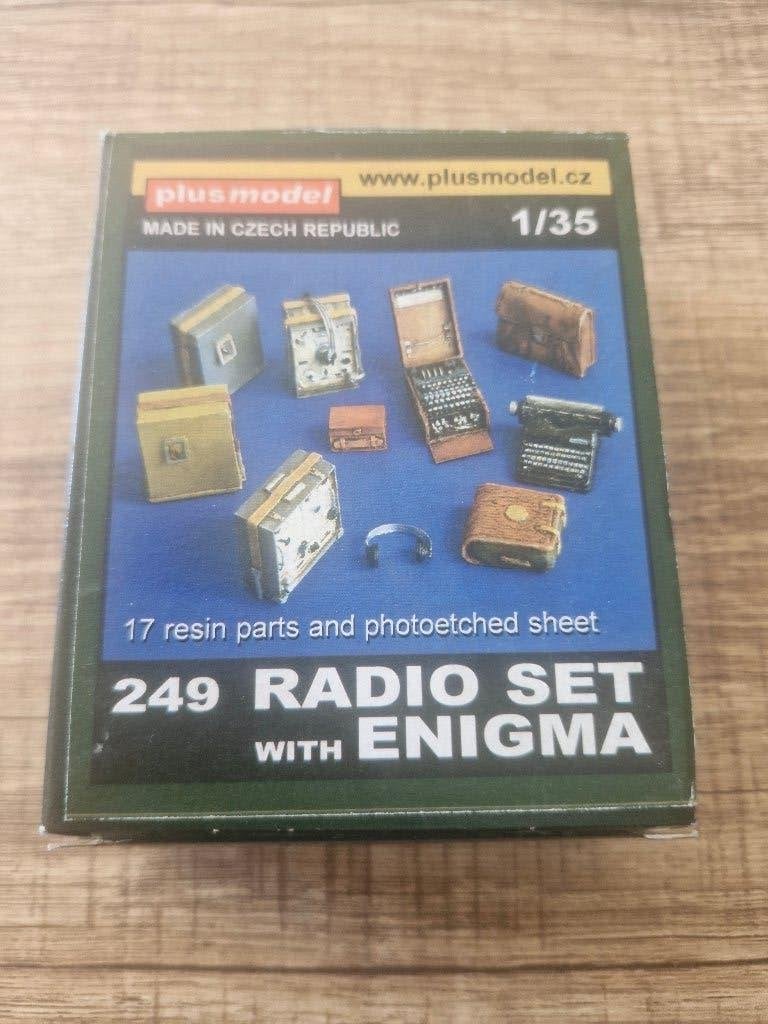 Plusmodel 1/35 Radio Set with Enigma, Enlèvement ou Envoi, Neuf, 1:35 à 1:50, Diorama