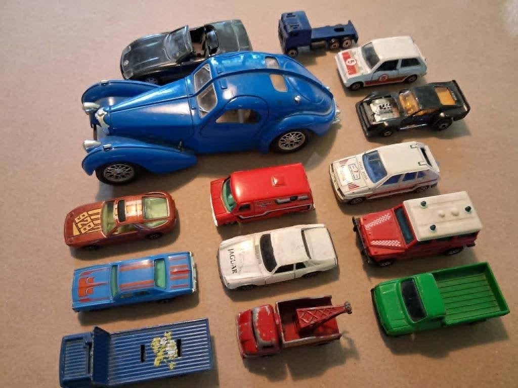 14 véhicules Matchbox, Durago, Lesney, Corgi..., Enlèvement ou Envoi, Utilisé