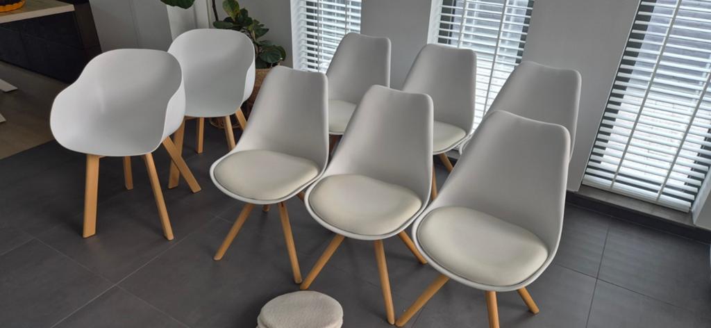 8 eetkamerstoelen scandi stijl, Huis en Inrichting, Stoelen, Gebruikt, Vijf, Zes of meer stoelen, Hout, Kunststof, Wit, Ophalen